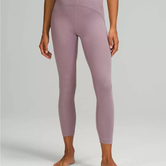 6-21 NWT Size 12 Lululemon Instil HR Tight VIVB Violet Verbena - Picture 1 of 7